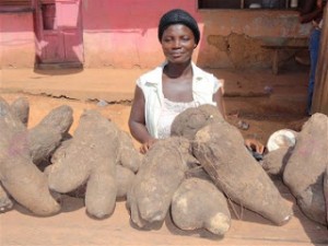 We help a single mum in Ghana expand her retail yam business
